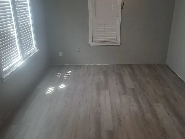 911 Recreation Dr — Photo 12