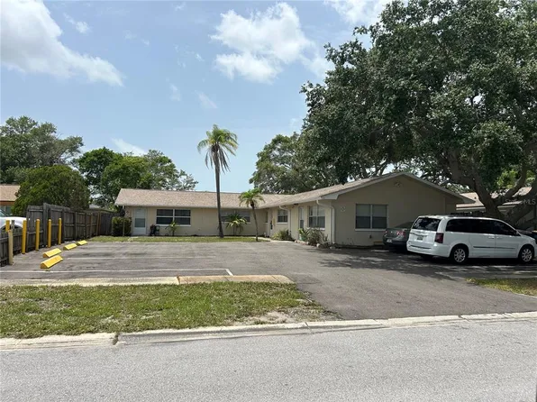 1500 Leo Ln E, Clearwater, FL 33755