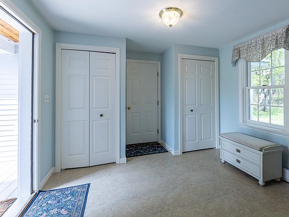 5th image of 262 Hawk Pine Road