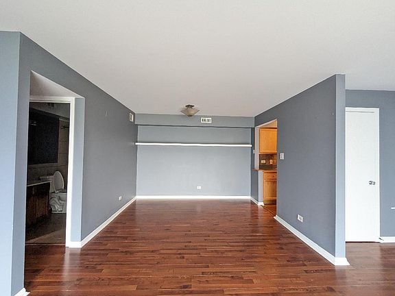 5th image of 9146 W 140th St APT 3NW