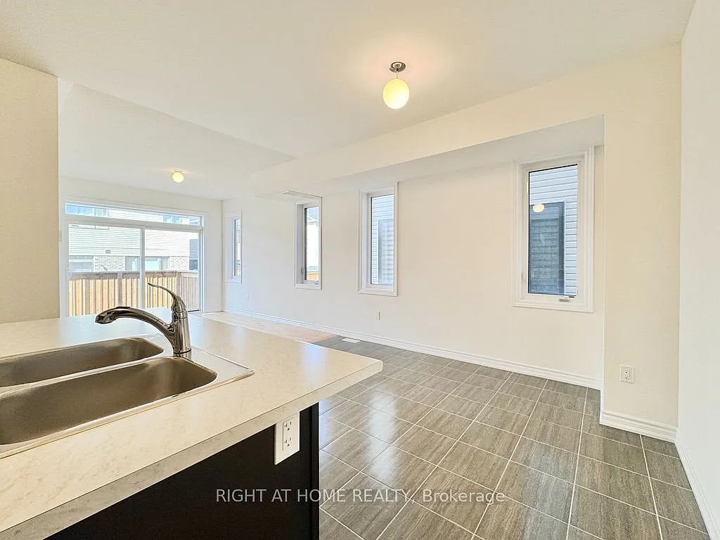2 bed, $2,300 — Photo 4