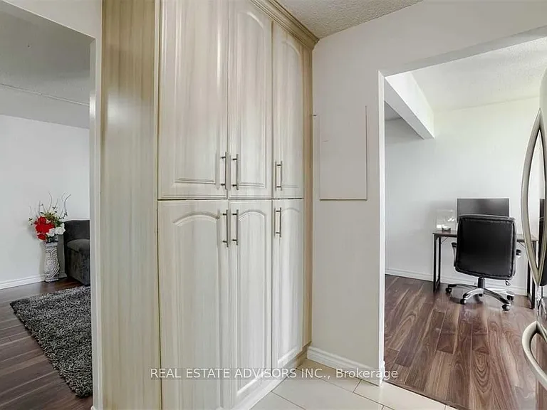 41 Markbrook Ln #1203 — Photo 6
