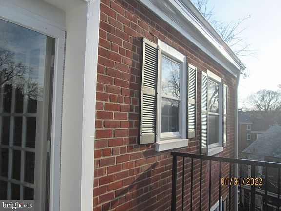 4th image of 3017 S Columbus St APT C1