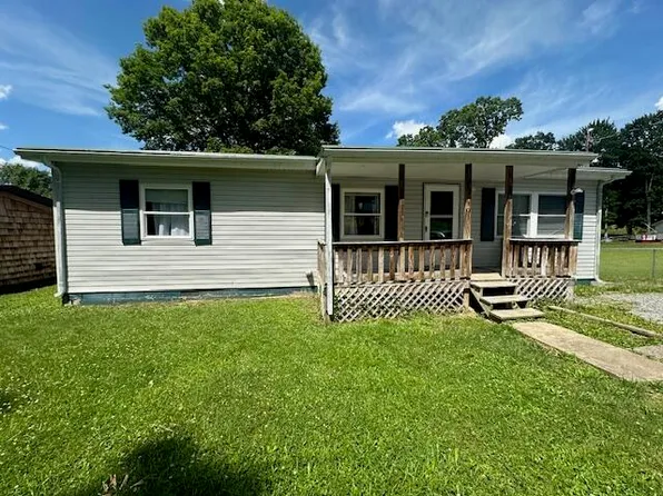 205 Page Ave, Craigsville, WV 26205