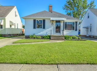 8203 Essen Ave, Parma, OH 44129