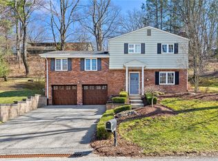 12 Thornridge Rd, Pittsburgh, PA 15202