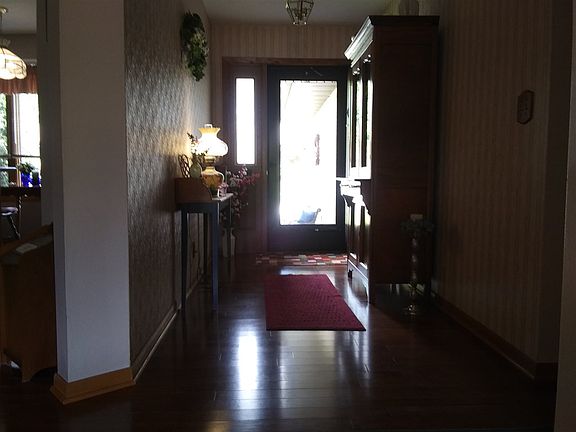 3rd image of 6667 Sandalwood Close