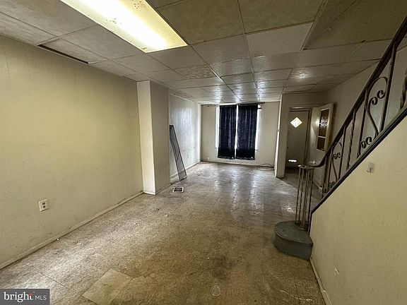 4th image of 321 Cantrell St