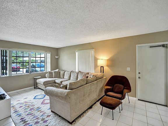 3rd image of 10098 40th Drive #284