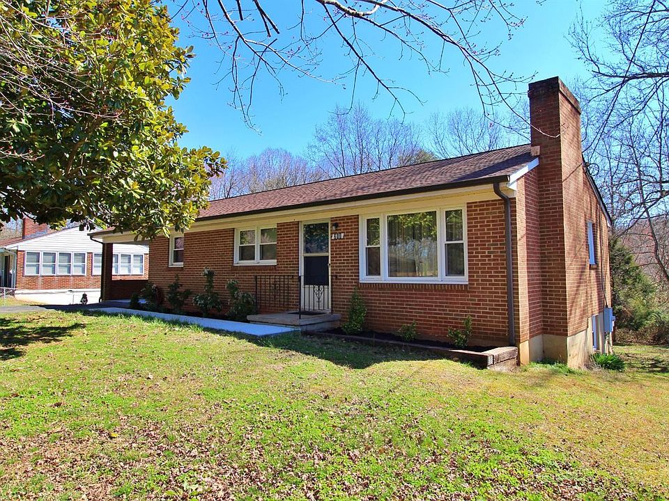 1st image of 290 Hilltop Dr