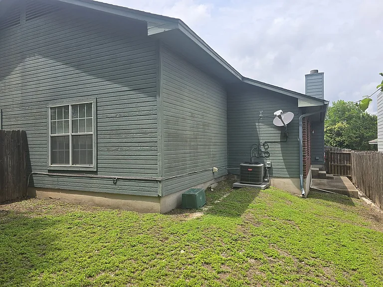 1915 Alex Ave — Photo 19