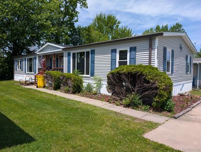 11410 N Lake Dr, Fenton, MI, 48430