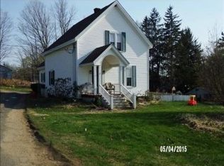 9 Grove St, Brookfield, MA 01506