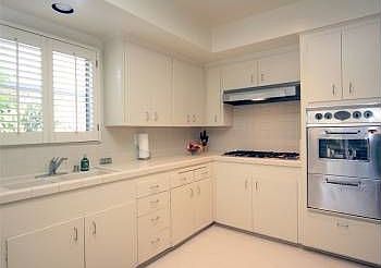 2nd image of 1215 S Orange Grove Blvd APT 4