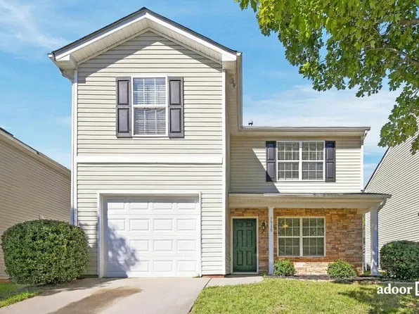 3939 Damask Dr, Charlotte, NC 28206