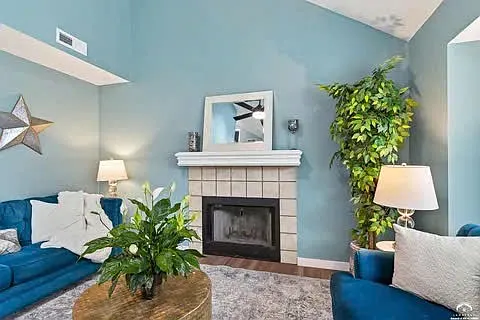 125 Sharon Dr — Photo 3