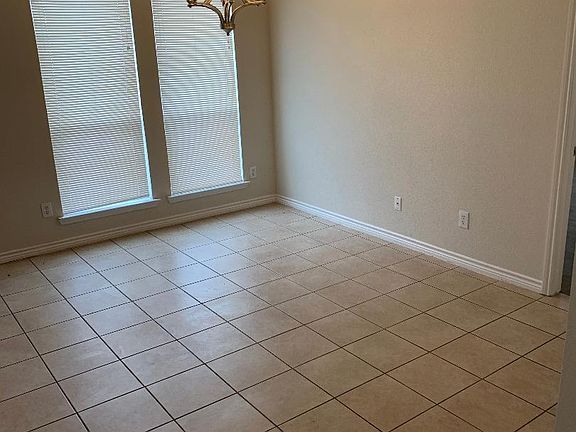 4th image of 4008 Big Thicket Dr