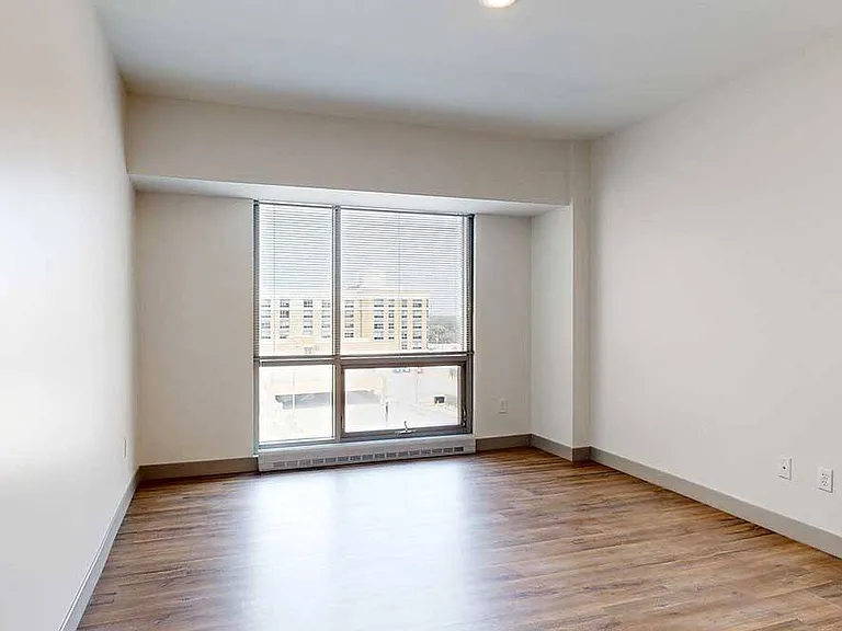 Midtown Crossing Apartments — Photo 87
