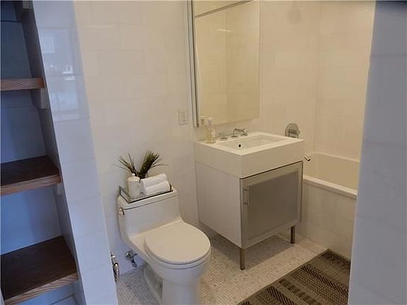 5th image of 1113 York Ave APT 30F