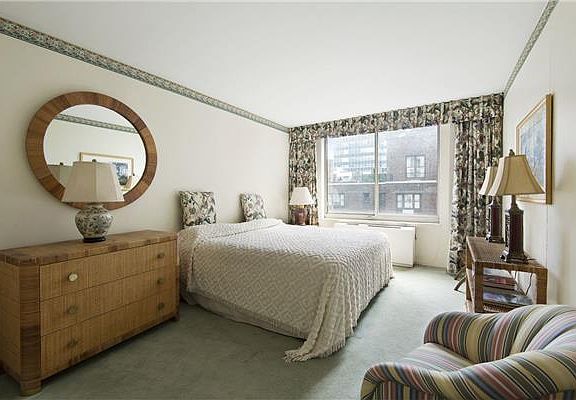 4th image of 145 E 48th St APT 17E