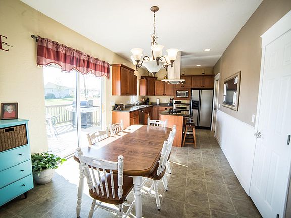 4th image of 1306 Pine Cir