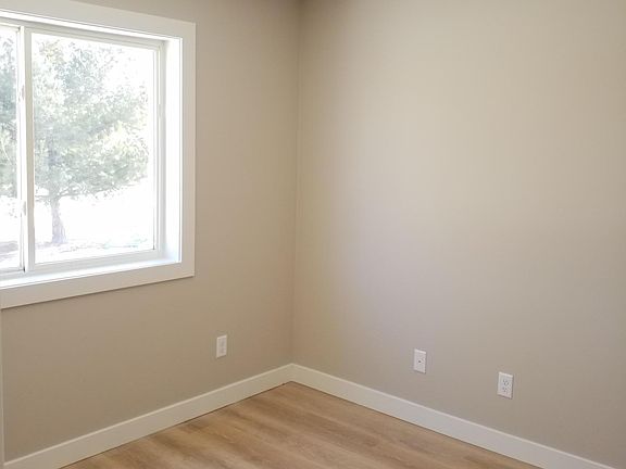 5th image of 301 Lady Slipper Ave NE