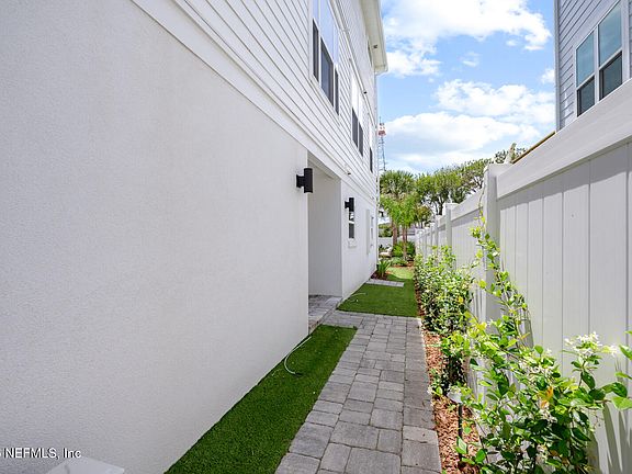3rd image of 1818 2ND Street N