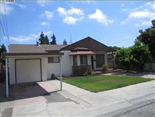 21684 Willow Ct photo 1