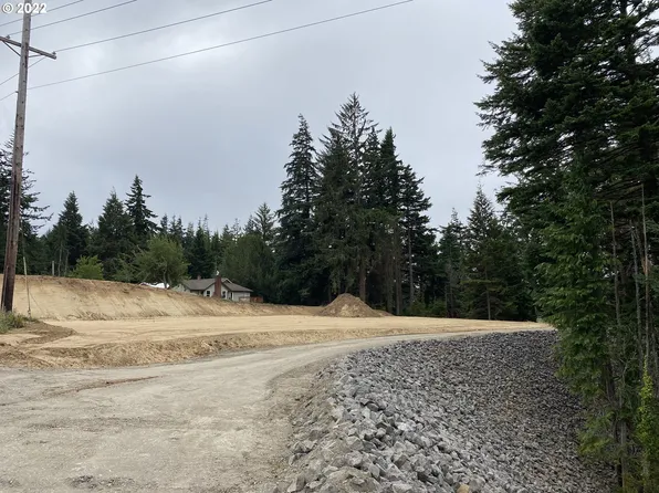 0 B St, North Bend, OR 97459