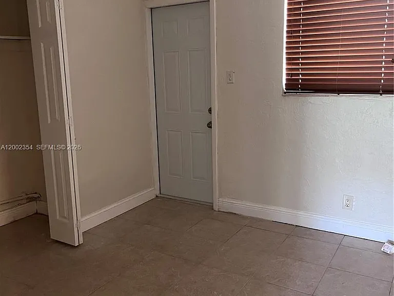 109 NW 14th Way #2 — Photo 5
