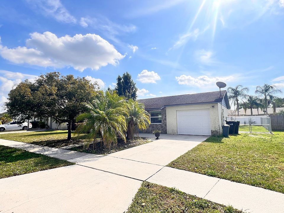 1st image of 2932 Notre Dame Dr