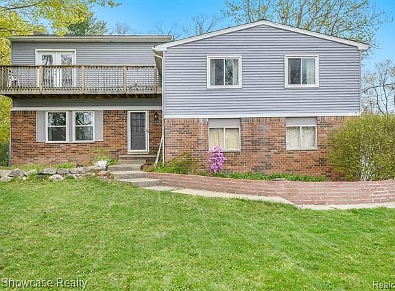 2nd image of 139 Fonro Dr