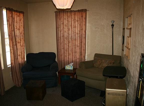 4th image of 9200 Oels St