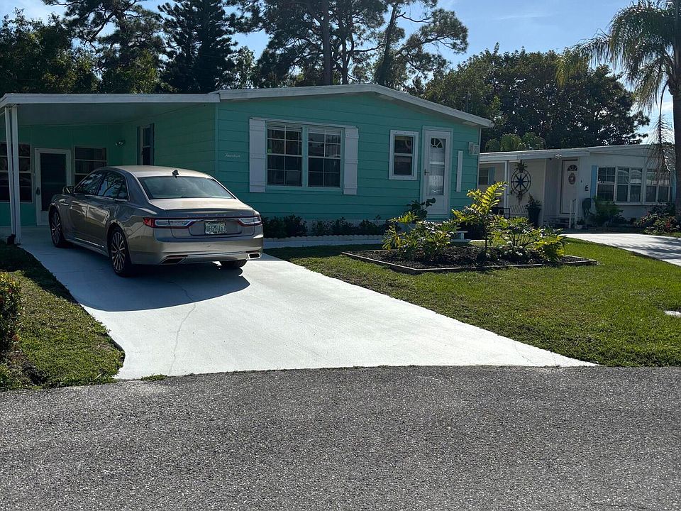 1st image of 14 SE La Mesa Lane