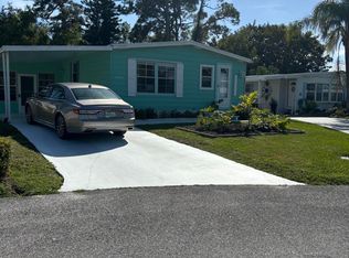 14 SE La Mesa Ln, Pt Saint Lucie, FL 34952