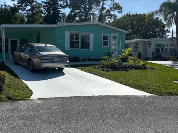 14 SE La Mesa Lane, Port St Lucie, FL 34952