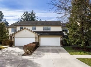 1015 Claremont Dr, Downers Grove, IL 60516