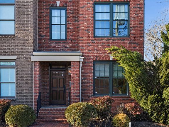 5th image of 410 Garfield St