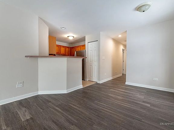 4th image of 2850 W Fillmore St #1