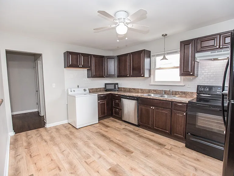 9275 Hickory St — Photo 5