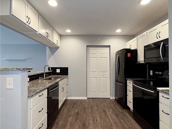 5th image of 8603 Scenicview Dr