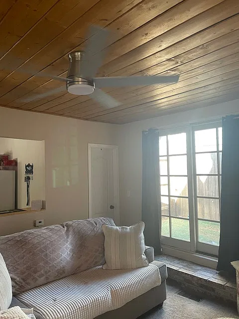 3 bed, 1.5 bath, 1100 sqft, $1,900 — Photo 2