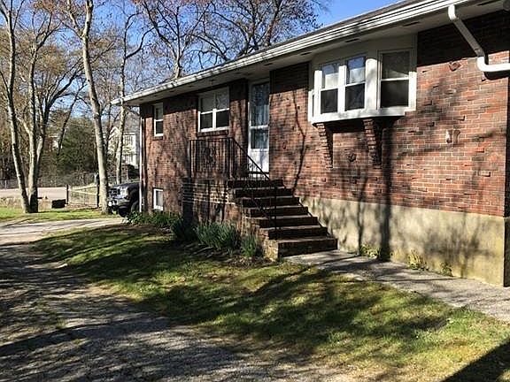 2nd image of 600 Grove St #1