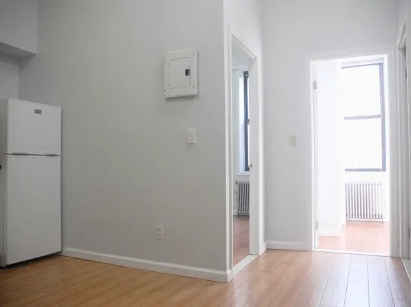 54 Henry Street image 3 of 7