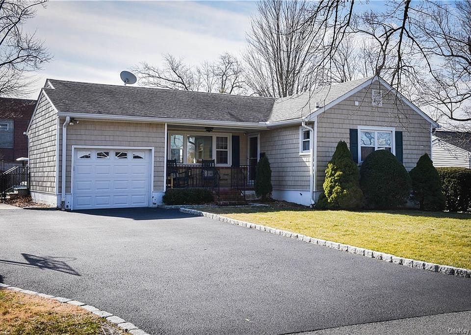 1st image of 42 Gedney Cir
