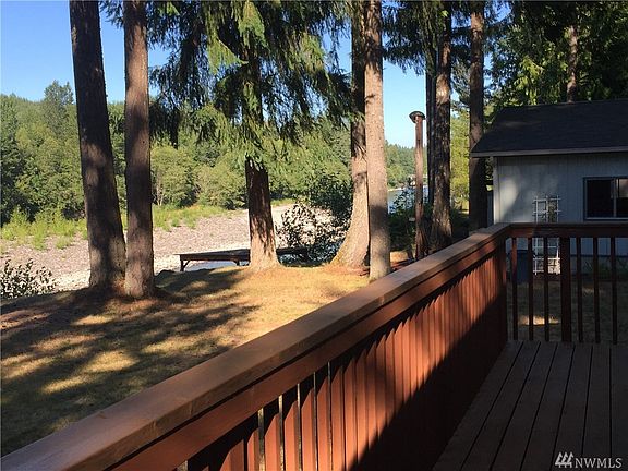 3rd image of 232 Riverview Dr