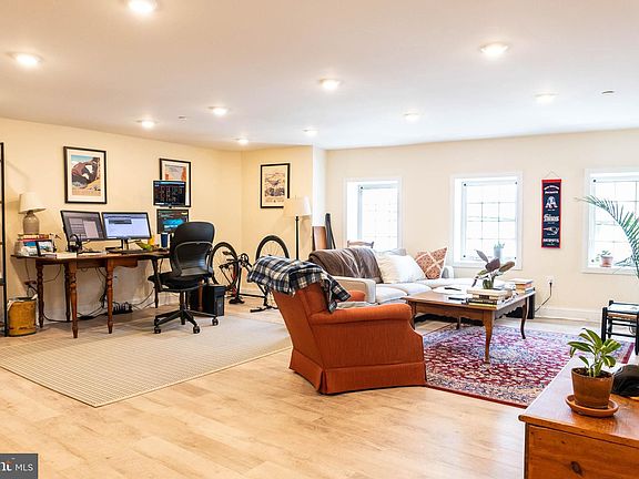 2nd image of 1218 S 8th St #20-1