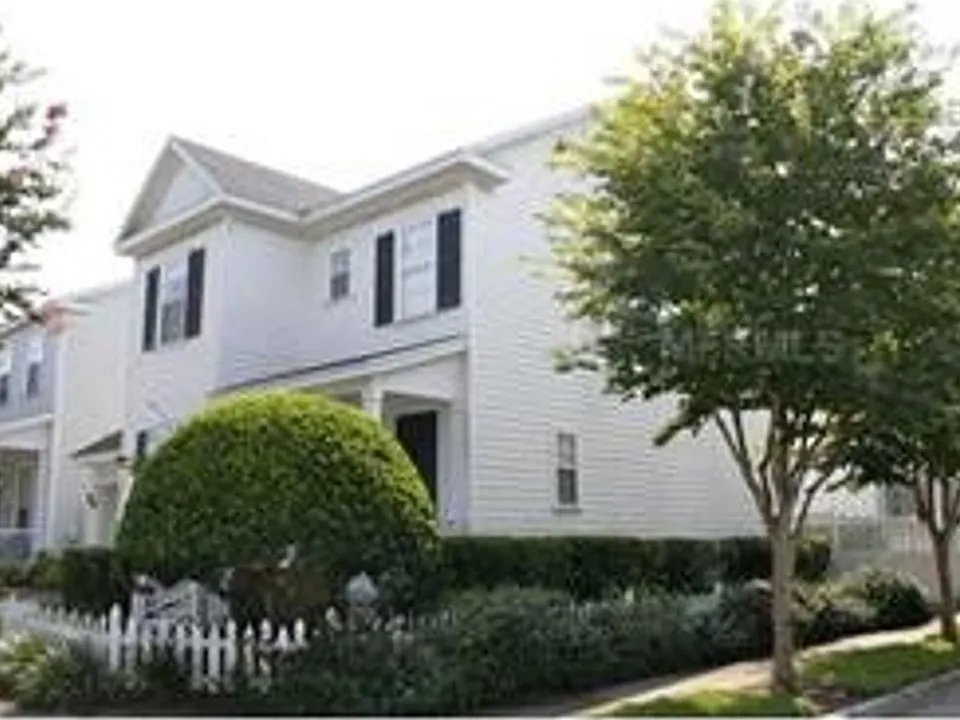 607 Wisteria Ct