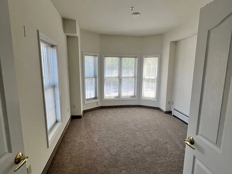 388 Shelburne Road — Photo 6