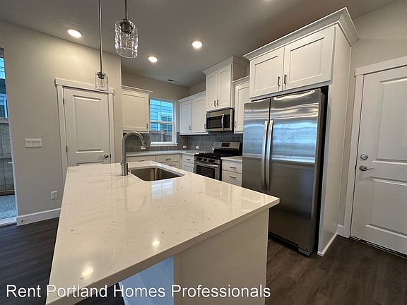 5th image of 3893 SE 81st Ave